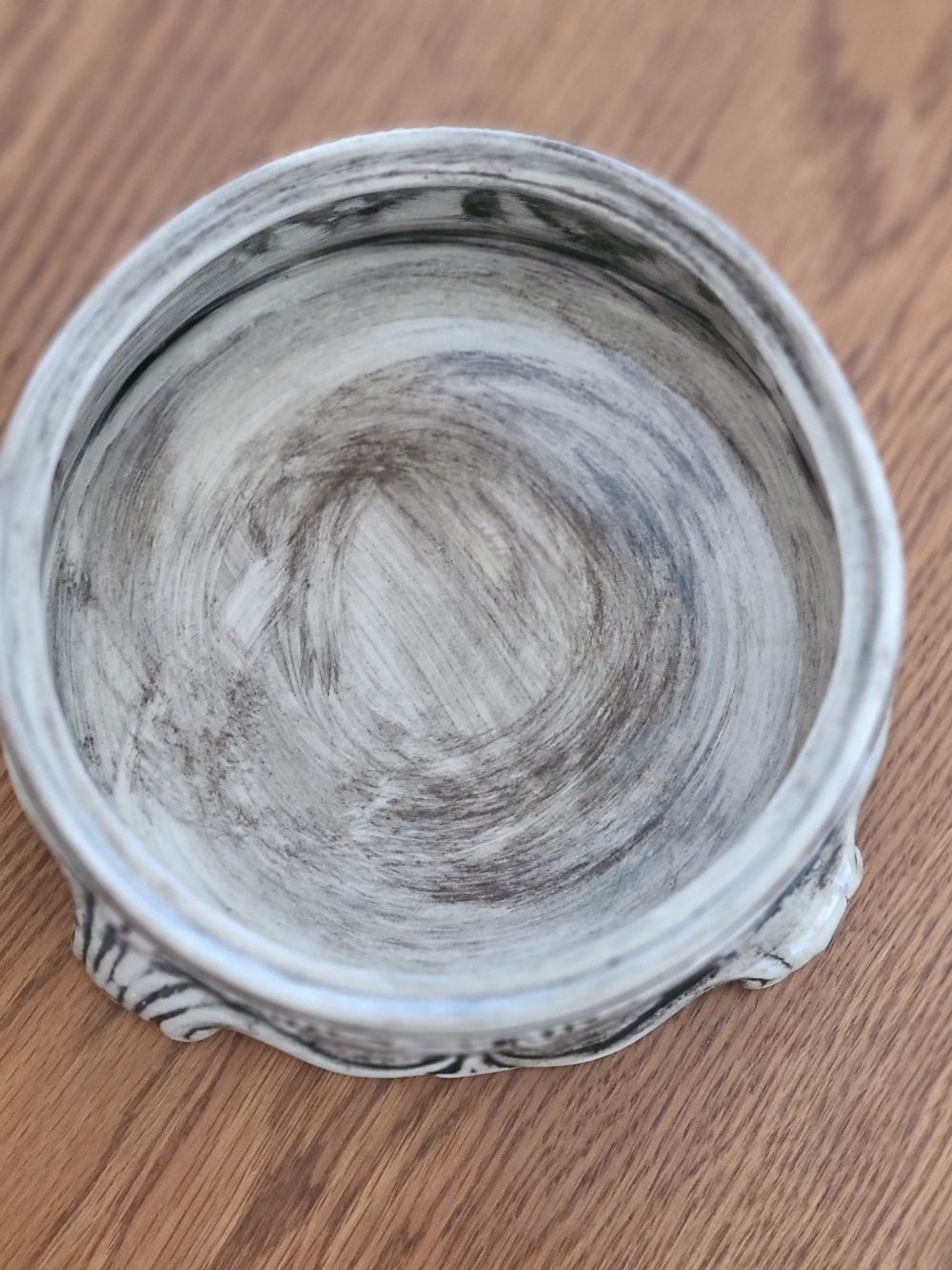 Vintage Ceramic Powder Box - Picture 3 of 5